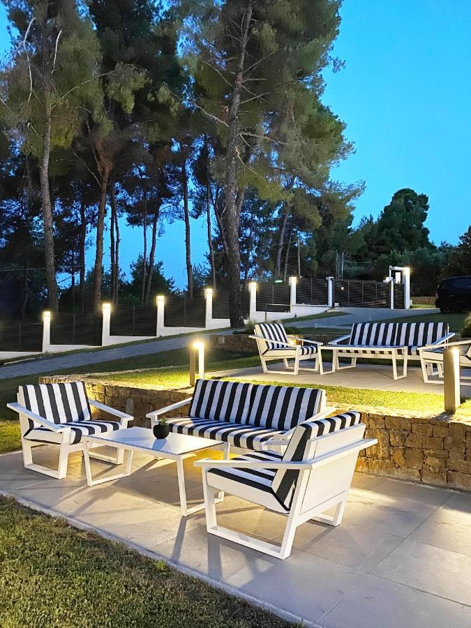 Eos Luxury Suites Kriopigi Exterior foto