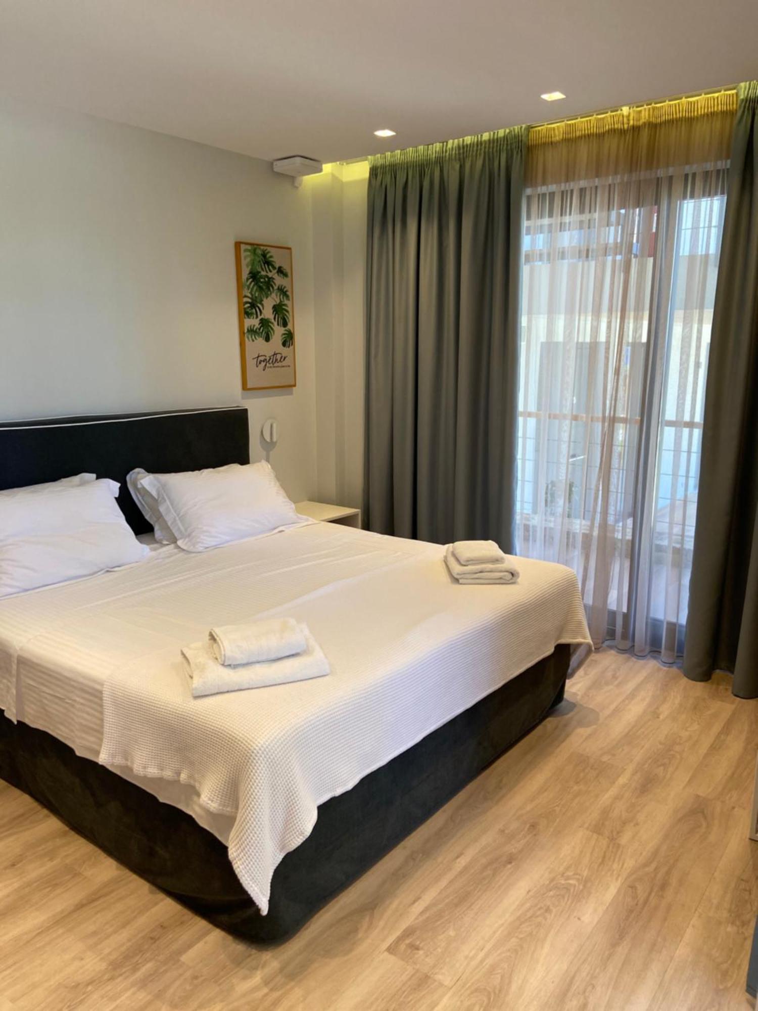 Eos Luxury Suites Kriopigi Exterior foto
