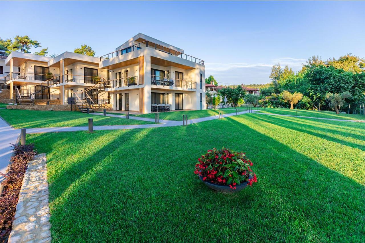 Eos Luxury Suites Kriopigi Exterior foto