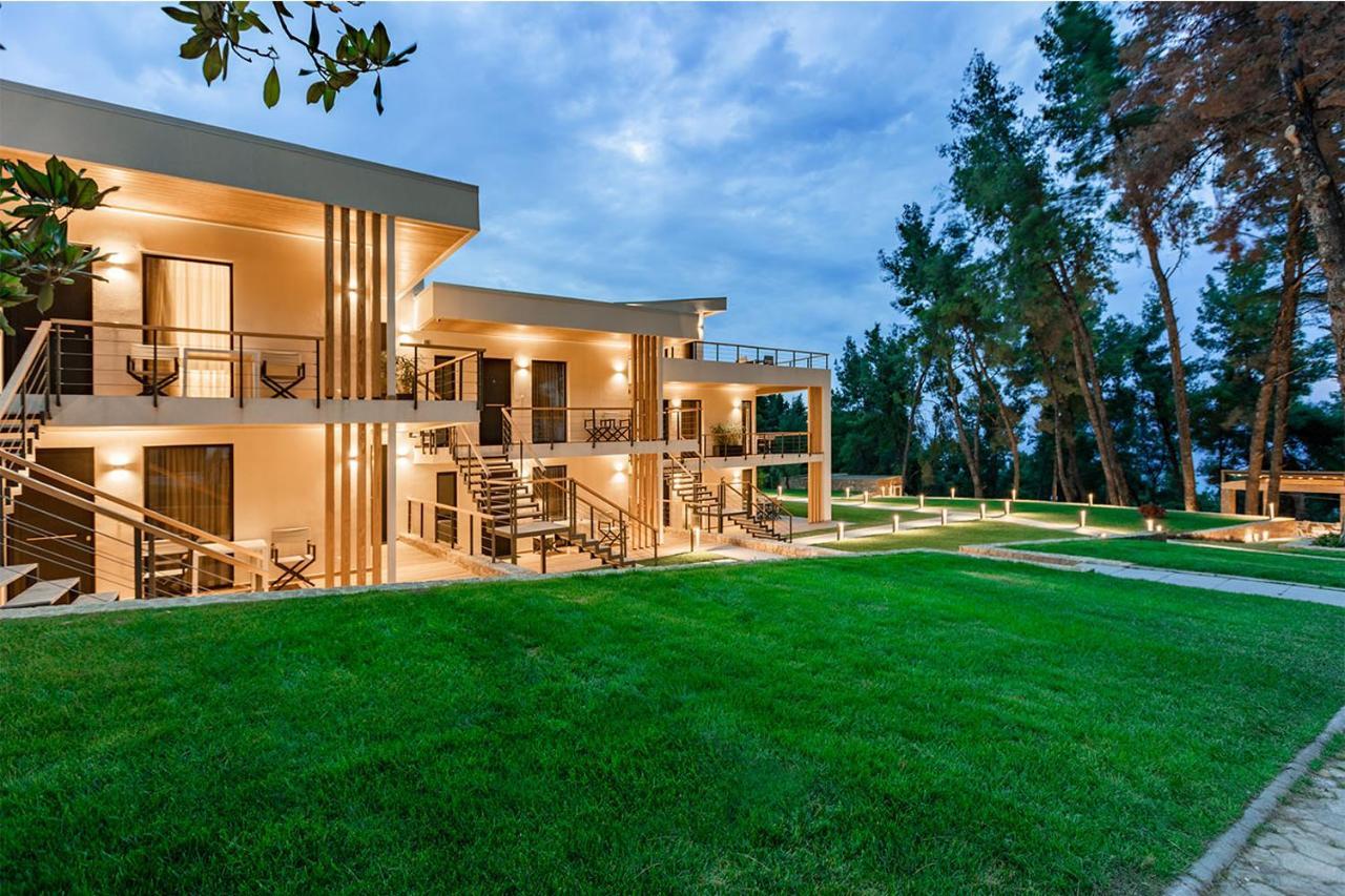 Eos Luxury Suites Kriopigi Exterior foto
