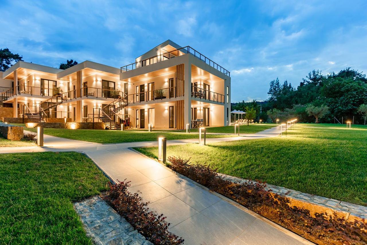 Eos Luxury Suites Kriopigi Exterior foto